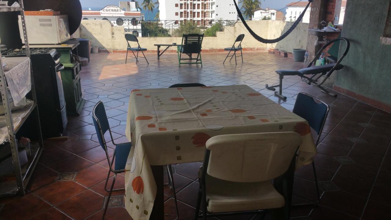 Hostal Enjoy Vallarta 19 Puerto Vallarta Bagian luar foto