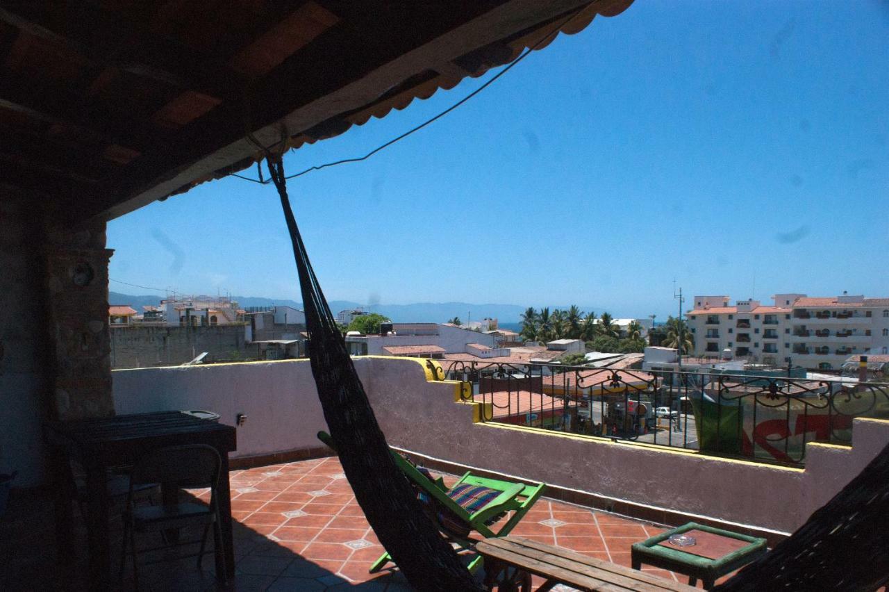 Hostal Enjoy Vallarta 19 Puerto Vallarta Bagian luar foto