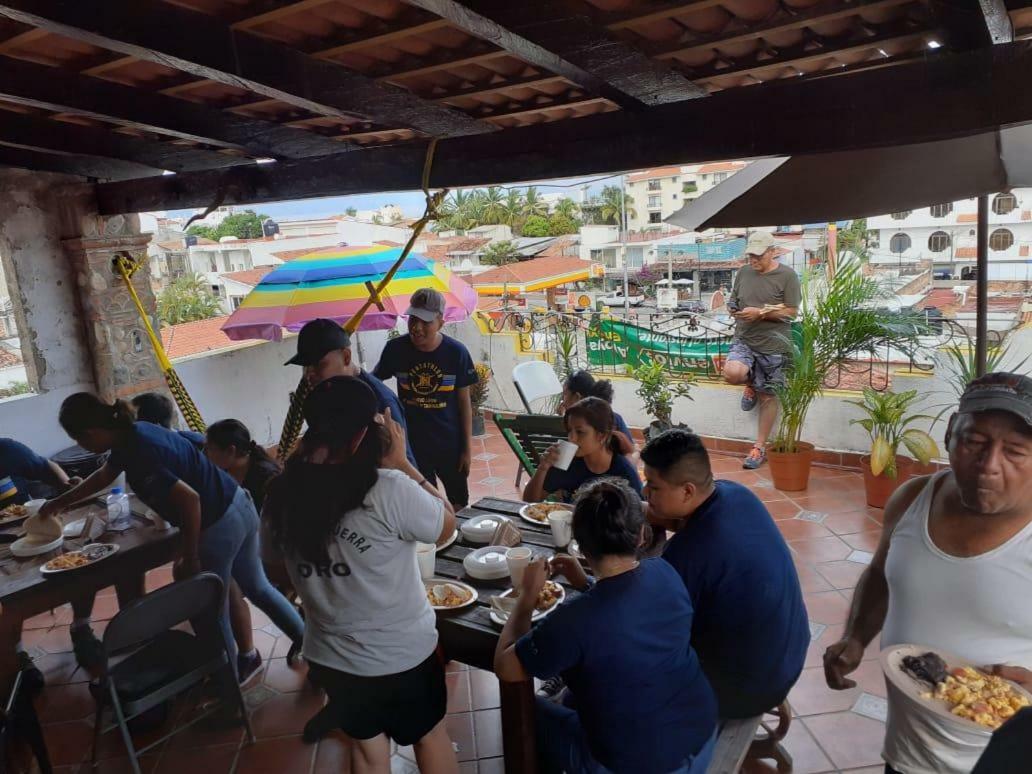 Hostal Enjoy Vallarta 19 Puerto Vallarta Bagian luar foto